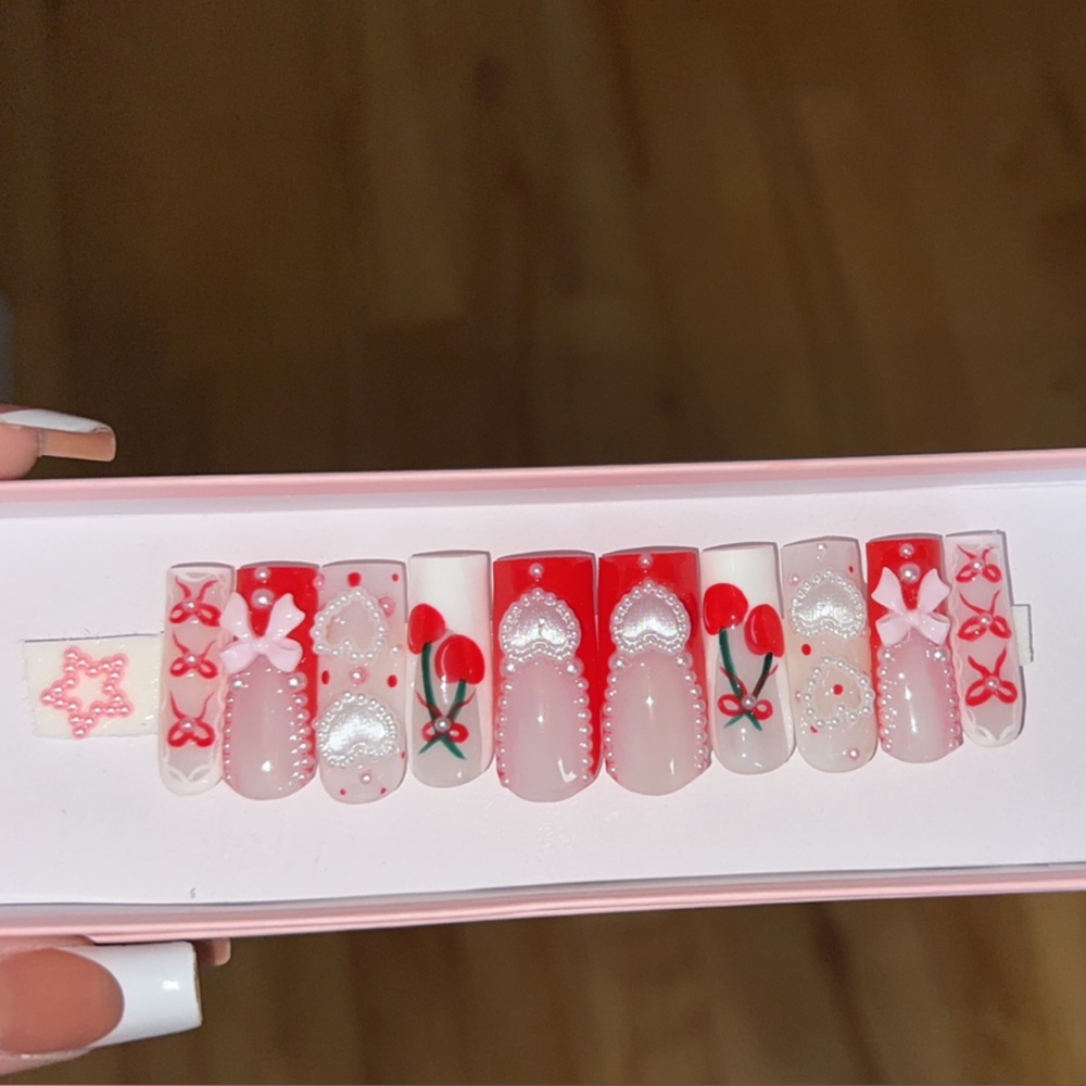 HANDMADE ACRYLIC PRESS ON NAILS😍